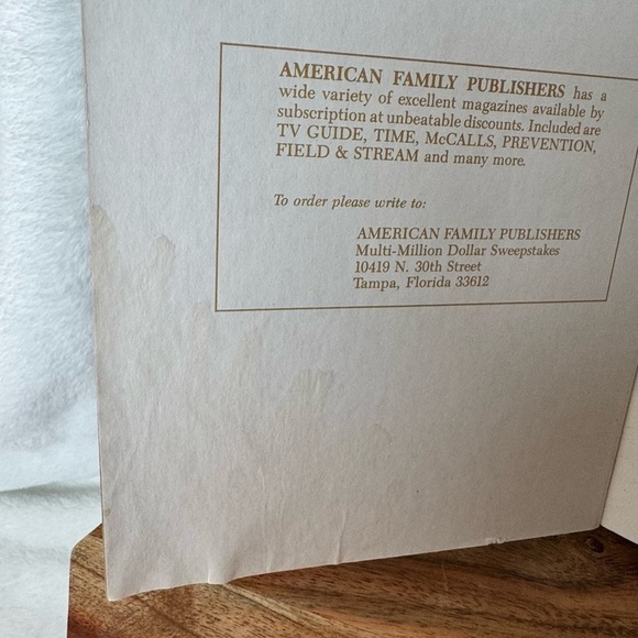 Vintage 1974 a little golden book mickey mouse and the great lot plot book - Picture 2 of 5